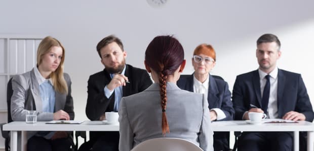 Česi sa búria proti zníženiu pracovnej doby
