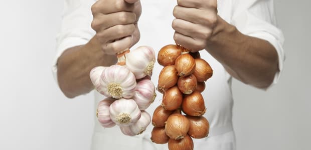“Celá chata smrdí od cesnaku a cibule. A mne majú prísť poľskí hostia.”