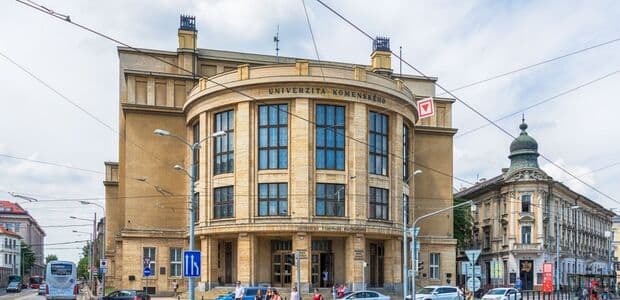 Univerzity protestujú proti politizácii verejných vysokých škôl
