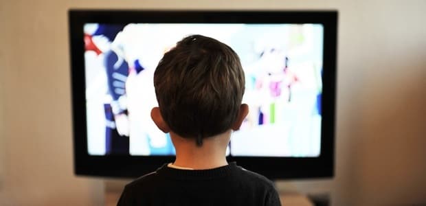Deti a tínedžeri často nemajú zabezpečenú kameru na počítači