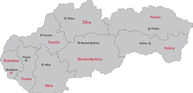 Vo väčšine okresov Slovenska sa od pondelka netreba preukazovať testom