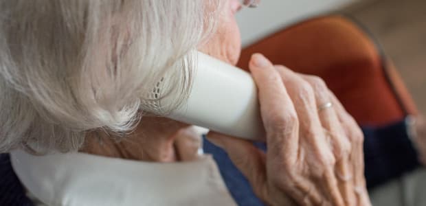 Polícia radí seniorom, aby nepožičiavali peniaze neznámym osobám