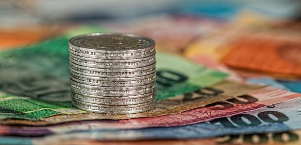 Minimálna mzda sa zvýši na 700 EUR