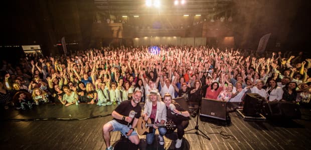 Takto to vyzeralo na Oldies Párty Tour Rádia Vlna s Petrom Nagyom V Topoľčanoch!