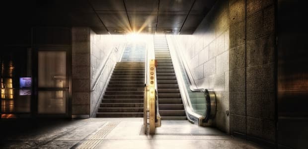 Je to už polstoročie, čo jazdí pražské metro. Kedy zažilo najväčší nápor?