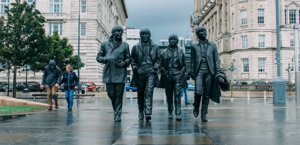 Čo sa od The Beatles požadovalo počas ich prvého svetového turné?