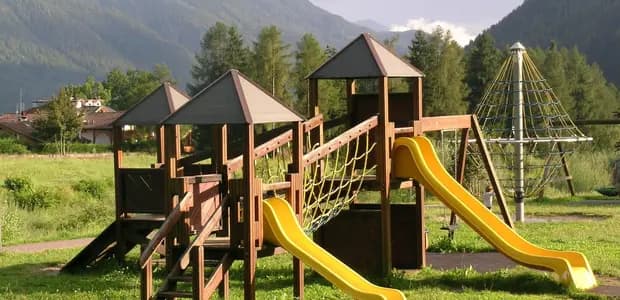 Detské ihriská kedysi a dnes
